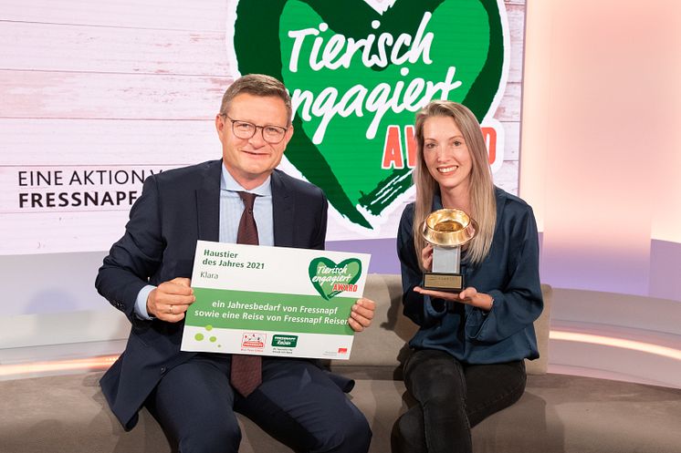 Fressnapf TEA 2021 Haustier des Jahres Barbara Ginther mit Hermann Aigner
