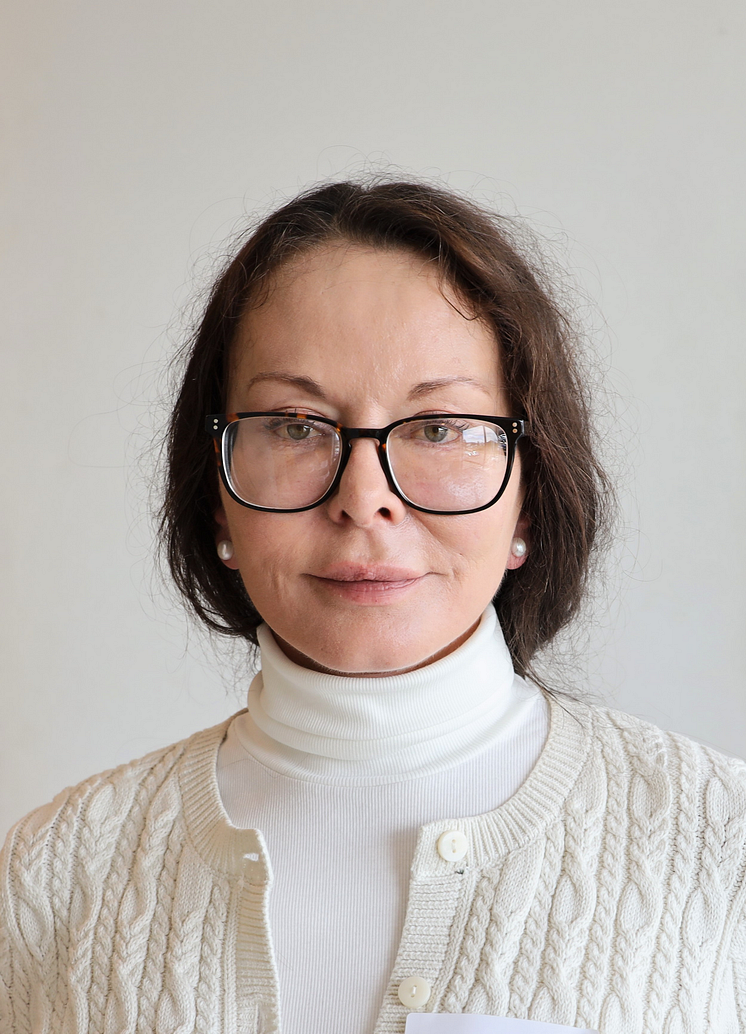 Large-Helena Zissis.png