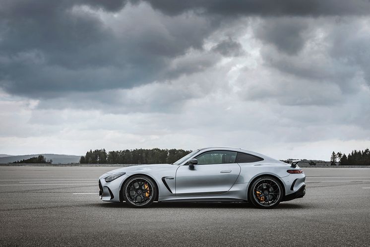 Mercedes-AMG_GT_Coupé_202400012