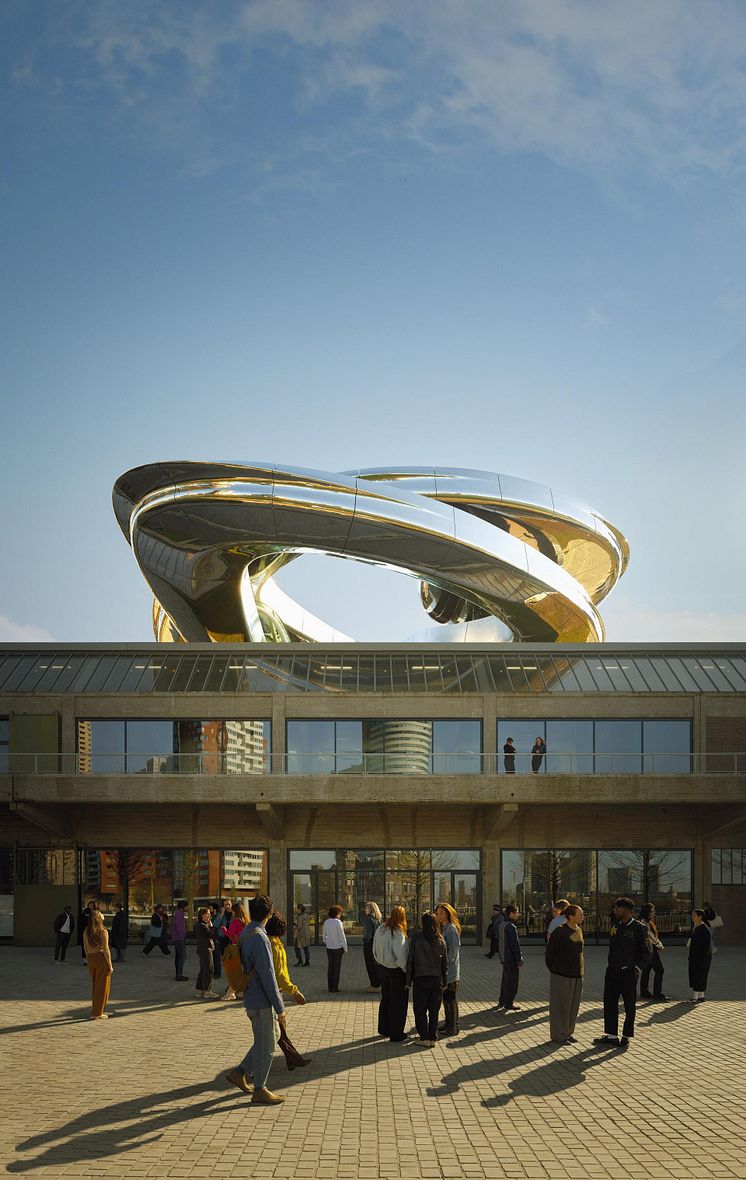Kebony-Holztreppe im FENIX Museum: Nachhaltige Architektur, doppelte Helix, Design von MAD Architects in Rotterdam.