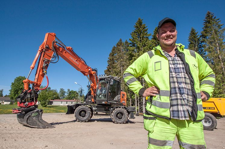 Dellengräv växer med Hitachi