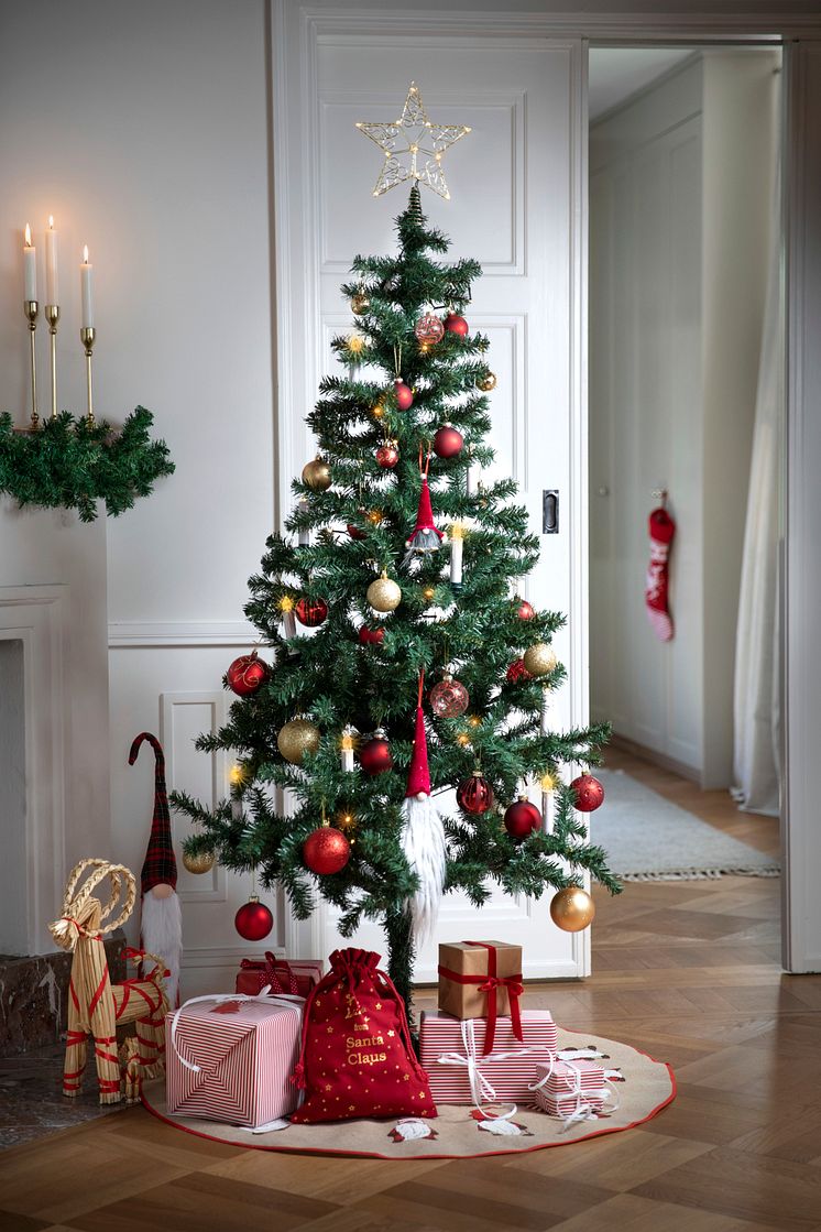 Rusta_2022_S4_Chistmastree Duved_175 cm_PVC_299 SEK_NOK_29,90 EUR_NYHET