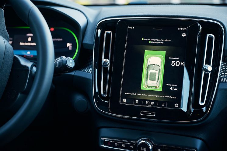 Volvo_Cars_tests_new_wireless_charging_technology