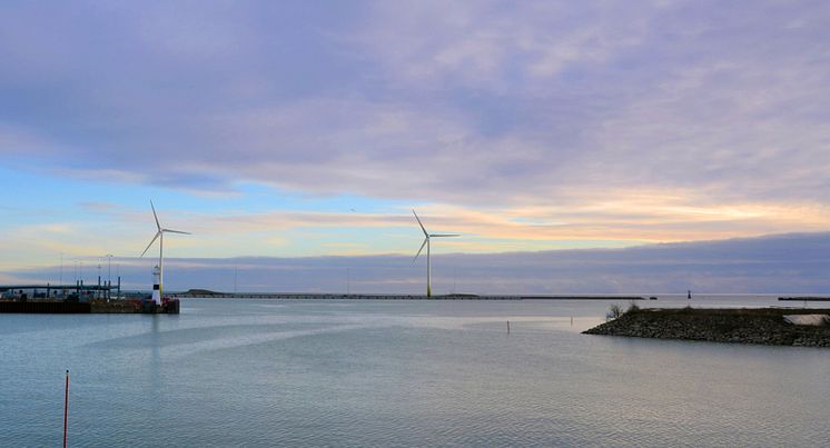 Fotomontage av två vindkraftverk i Trelleborgs Hamn