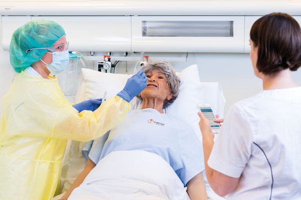 Simulatorn Nursing Anne patientvård.jpg