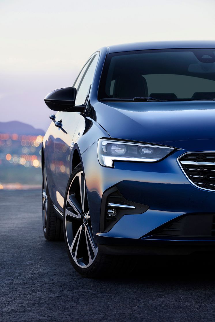 Opel-Insignia-Grand-Sport-509986