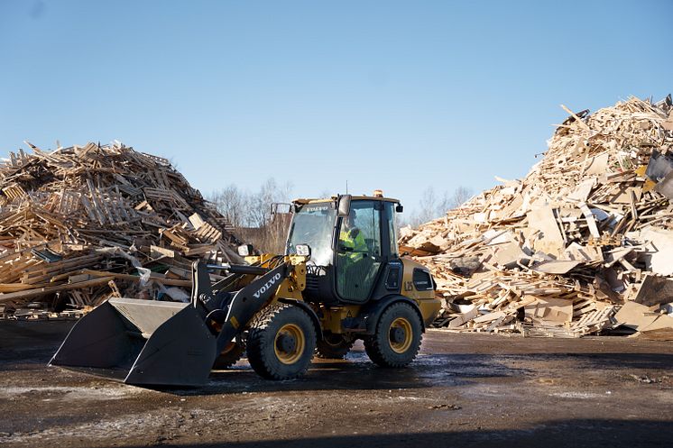 Volvo L25 Electric i arbete hos Stena Recycling