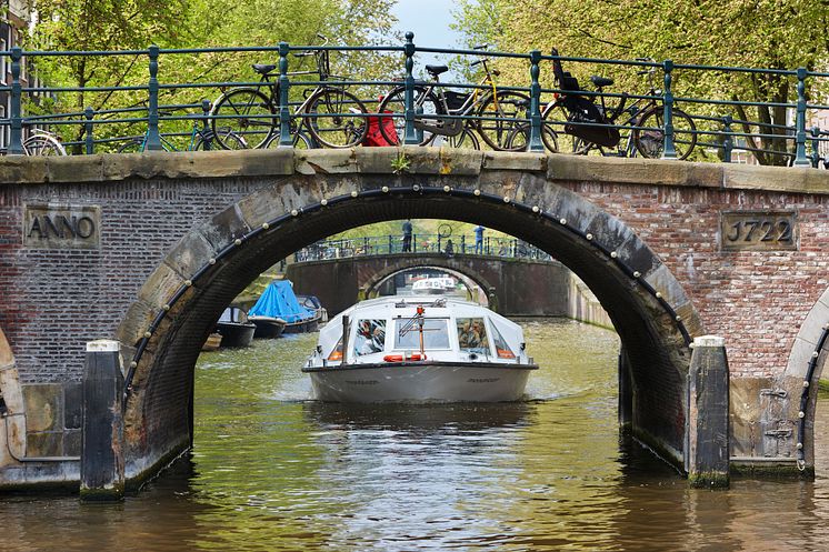 Sightseeing på Amsterdams kanaler