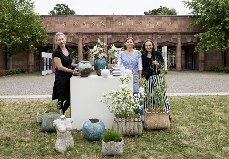 Keramikmarkt Leipzig im GRASSI - Franziska M. Köllner, Jana Heistermann und Gabriela Roth-Budig (v.l.) präsentieren ihre Werke