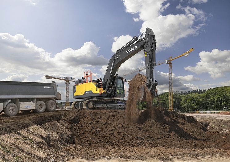 Volvo EC380E Hybrid - i arbete