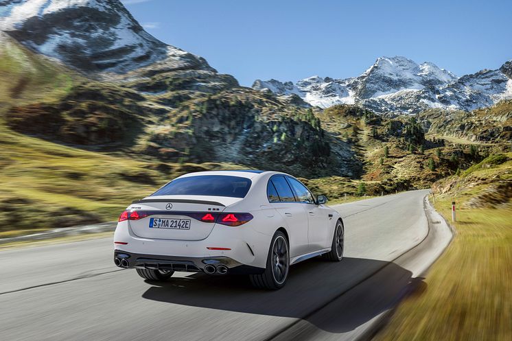 Mercedes-AMG E 53 HYBRID 4MATIC+  (2024)