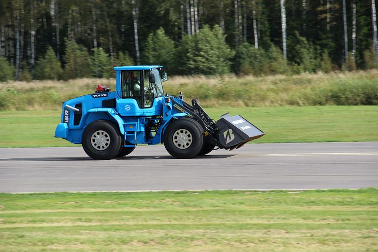 Volvo L60G PCP vid världrekordförsöket på Eskilstuna Flyplats den 11 september