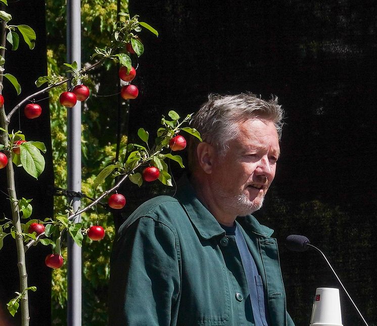 Kjetil Thorsen, gründer av Snøhetta, venn og tidligere styremedlem i boet etter kunstneren Bård Breivik. Åpning Klosterenga park