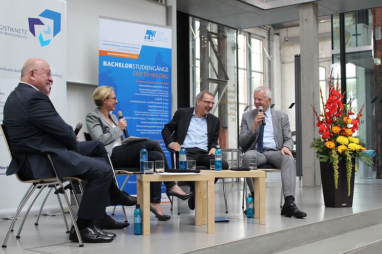 Podiumsdiskussion „Zukunftsbranche Luftverkehr am Standort Berlin Brandenburg“ am 15. Oktober 2016 an der Technischen Hochschule Wildau