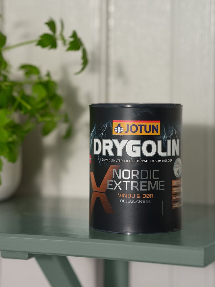 Drygolin Nordic Extreme Vindu og Dør 7119 Stemning (hylle)_1069 Villagrå (vegg) (1).jpg