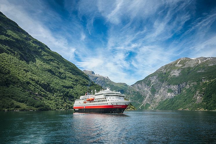 MS Otto Sverdrup (MS Finnmarken) - photo credit Hurtigruten _ Agurtxane Concellon