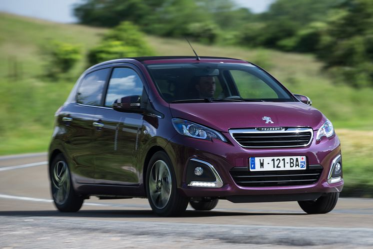 Peugeot 108 RedPurple_01