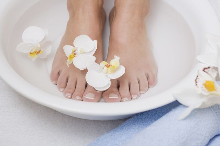 GEHWOL Frische-Fußbad: Belebende Wirkstoffe für coole Füße