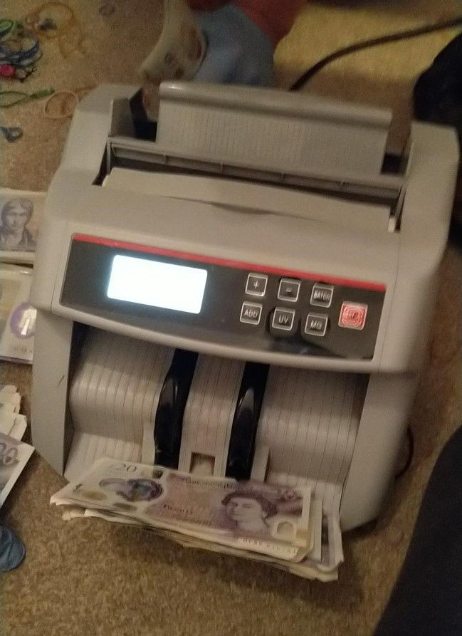 Cash counting machine (1).jpg