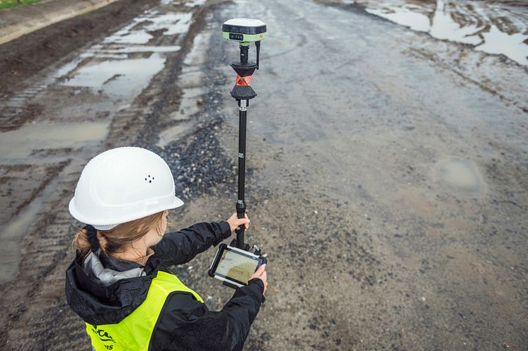 Leica GS05_SmartPole_LTE_CS30_application_image.jpg