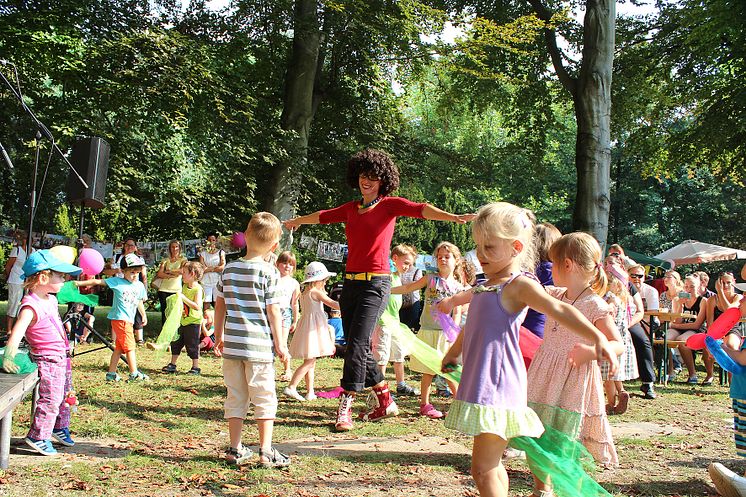 Tag der offenen Tür im Kinderhospiz: Bärenherz-Sommerfest lockt 1.000 Besucher in den Kees’schen Park