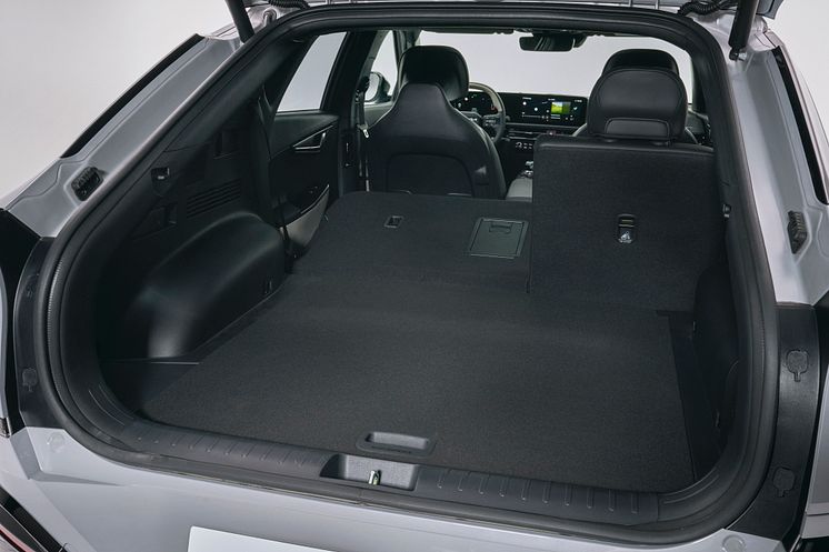 kia-new-ev6-my25-wolf-grey-studio-interior-highres-26.jpg