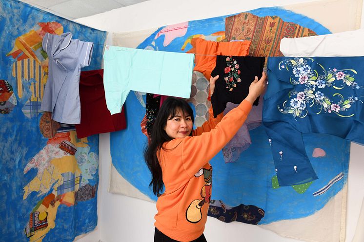 Fine Art student Rina Santos prepares for the graduate exhibitions