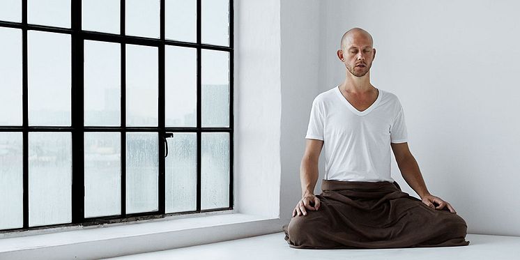 Simon Krohn, yogalärare i Team Yogobe