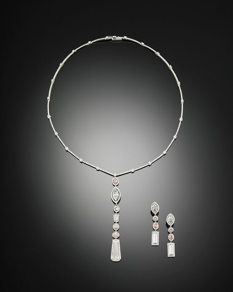 A rare diamond jewellery set