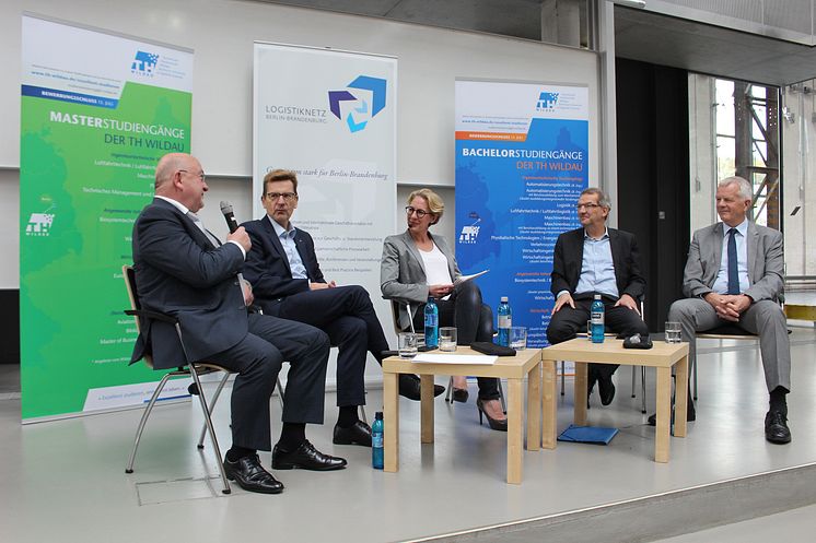 Podiumsdiskussion „Zukunftsbranche Luftverkehr am Standort Berlin Brandenburg“ am 15. Oktober 2016 an der Technischen Hochschule Wildau