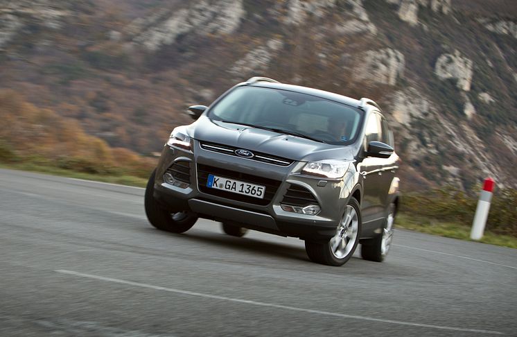 FORD KUGA - 1