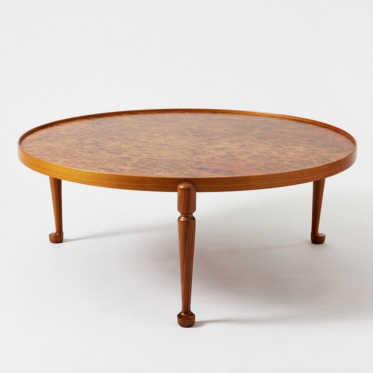 Soffbord modell 2139 av Josef Frank