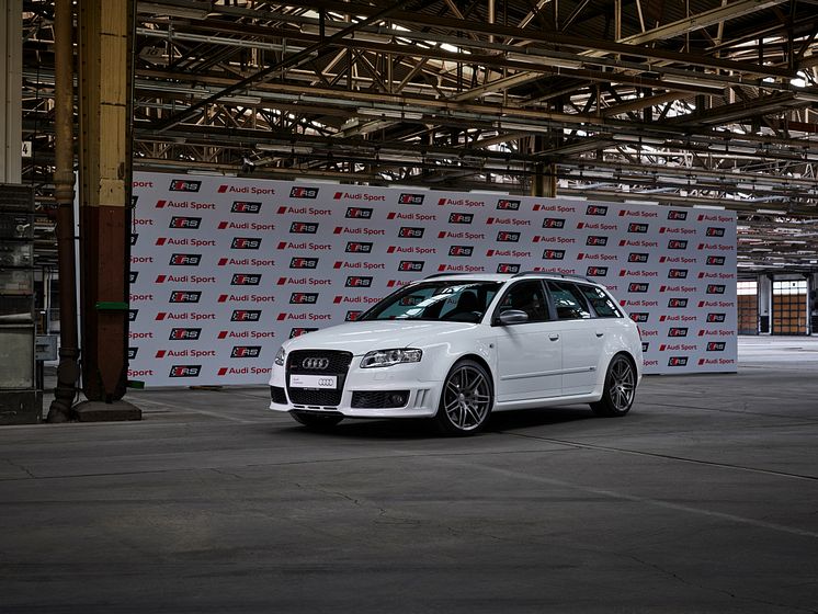 Audi RS 4 Avant (B7), ibishvid