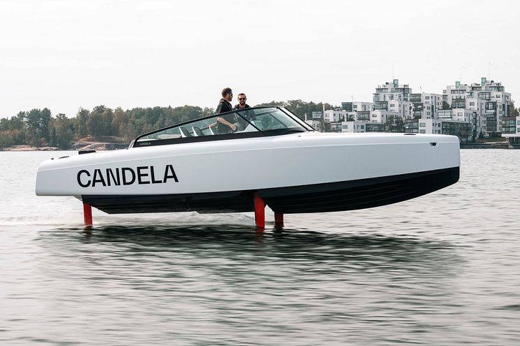 Candela C-8