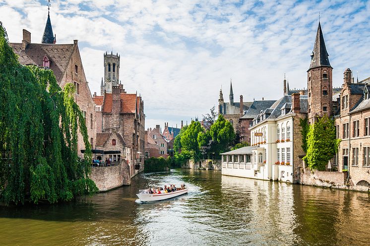 DEST_BELGIUM_FLANDERS_BRUGES_CANAL_BOAT_GettyImages-524892799_Universal_Within usage period_96660