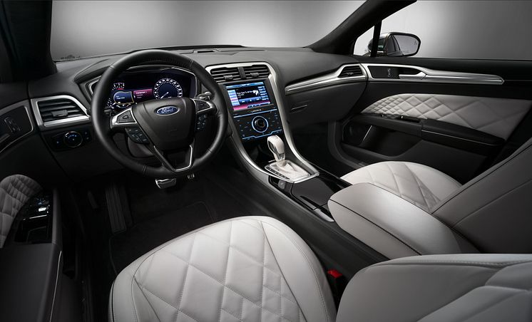 Ford Mondeo Vignale Concept_interiör