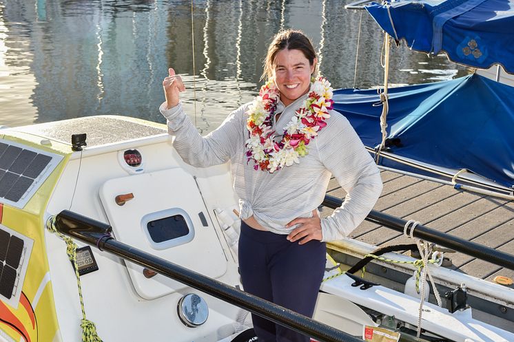 Hi-res image - Lia Ditton arrives at Waikiki Yacht Club, Hawaii