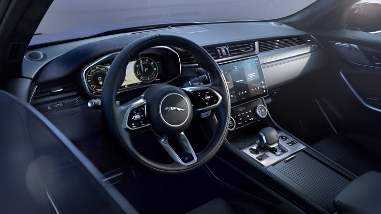 F-PACE-SVR-Interior.jpg