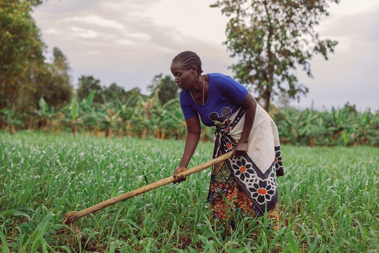 Aulelia Leonidas i Tanzania lever på landsbygden och livnär sig på jordbruk.