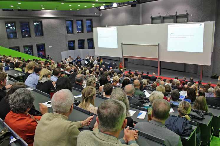 Absolventinnen und Absolventen des Akademischen Jahres 2015/2016 der Technischen Hochschule Wildau feierlich verabschiedet