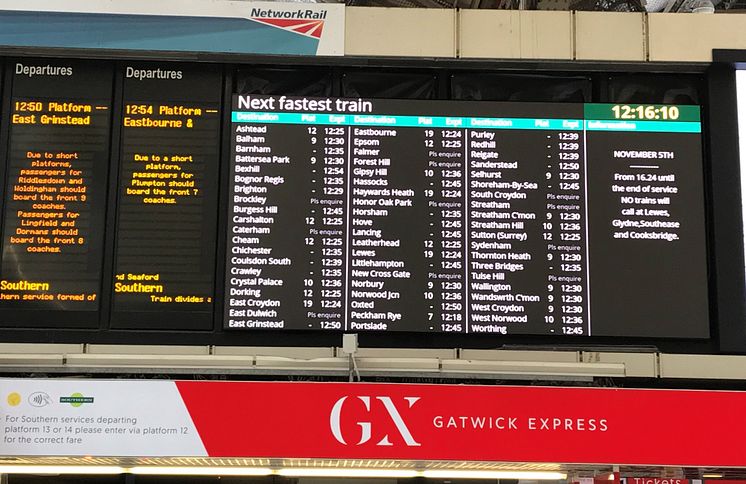 London Victoria's new customer information display panel 