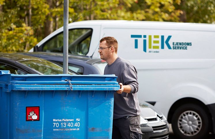 TJEK Ejendomsservice skal polere vinduer for TDC Group