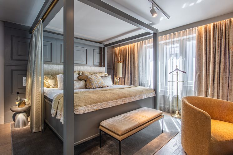 Lars Wallin Suite - 2400px-2