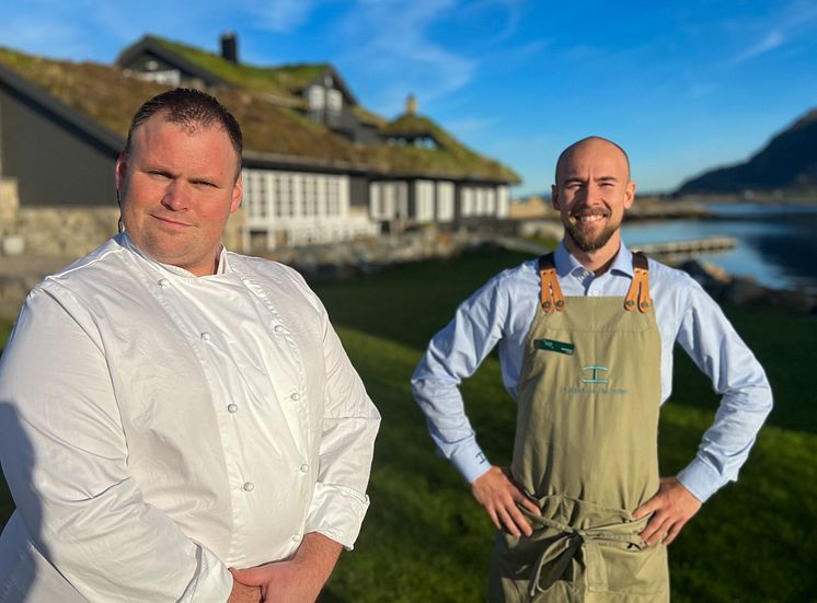 Henrik Siversson (til venstre) og Henrik Kalvi (til høyre) på Hustadvika Havhotell