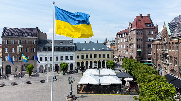 Ukrainas-flagga-stortorget