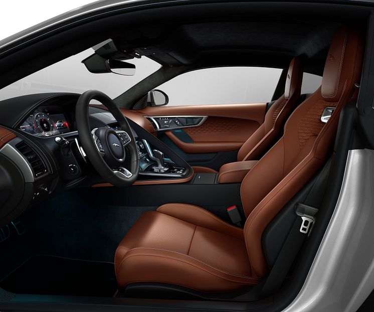 Jag_F-TYPE_22MY_P450_R-Dynamic_Coupe_Interior_120421_001