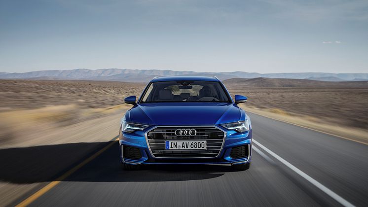 Audi A6 Avant (sepang blue) forfra dynamisk