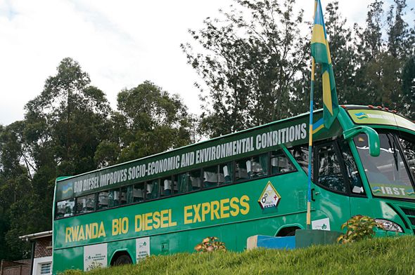 Biodieselbuss med svensk teknik i Rwanda