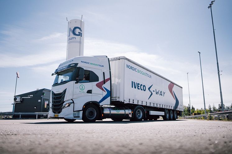 IVECO S-WAY (LBG)