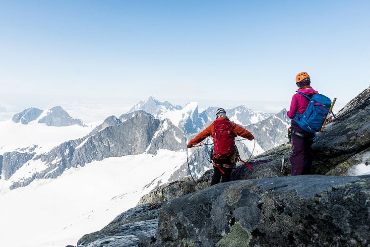 Klatring på Storen krever ikke mye klatreerfaring, men du bør være fjellvant før du legger i vei. 